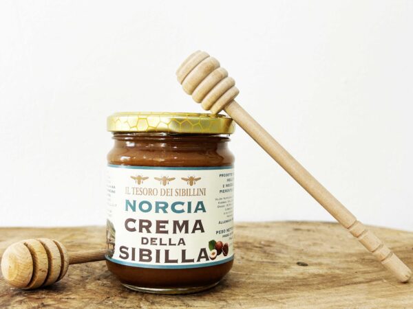 Miele millefiori di Norcia e Nocciole IGP del Piemonte